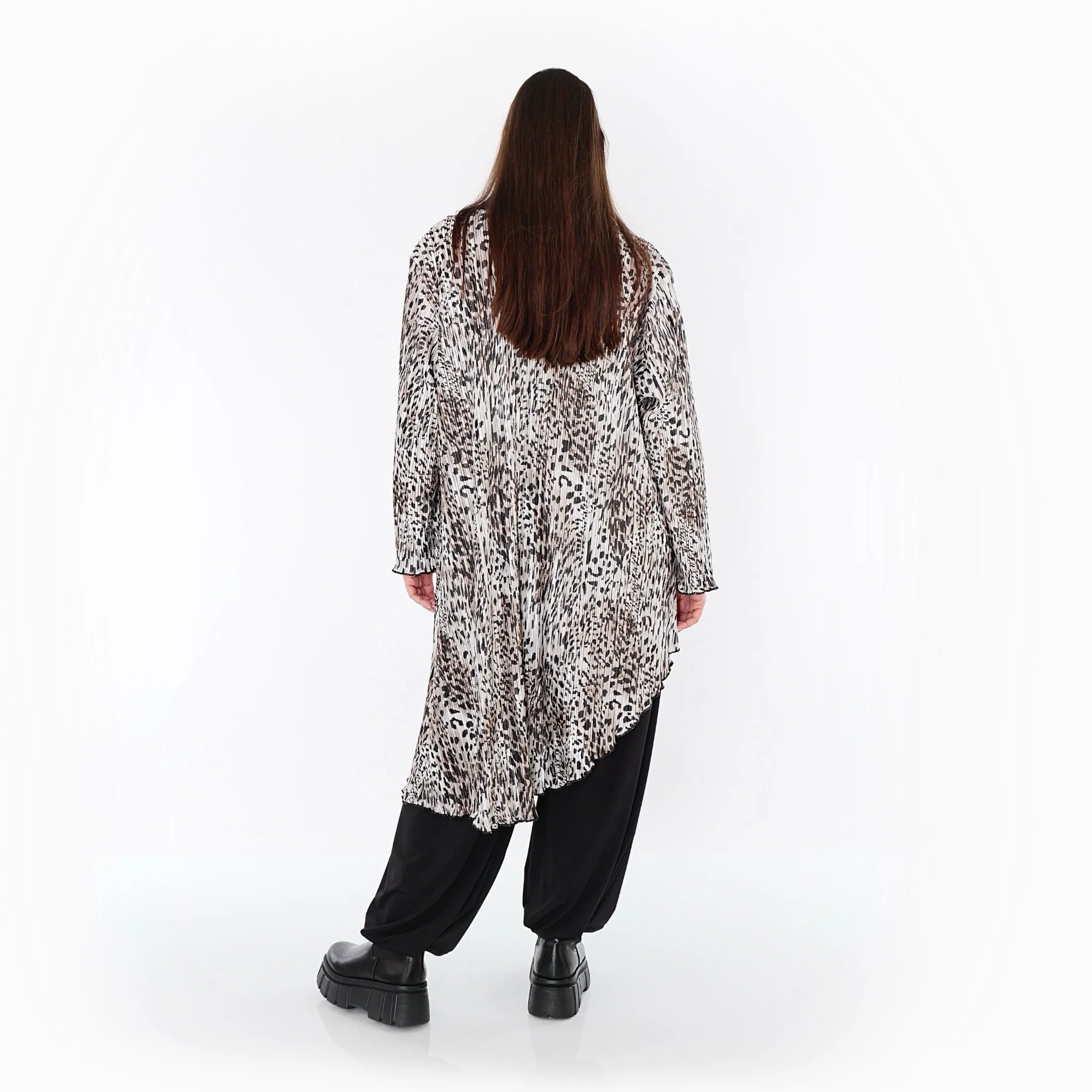  AKH Premium Bluse in Vokuhila-Form, aus Polyester, P1018.7149, Ecru/Braun/Schwarz, Schick