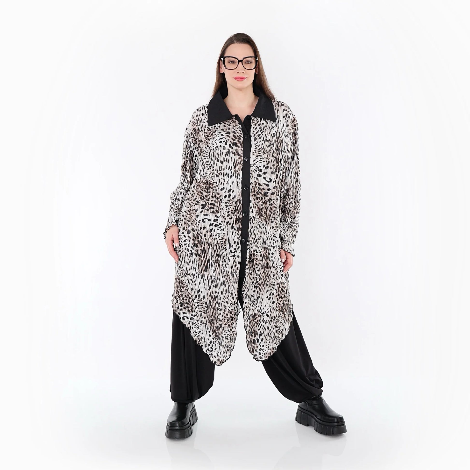  Zipfel Bluse von AKH Premium aus Polyester, P1018.7150, Ecru/Braun/Schwarz, Leopard