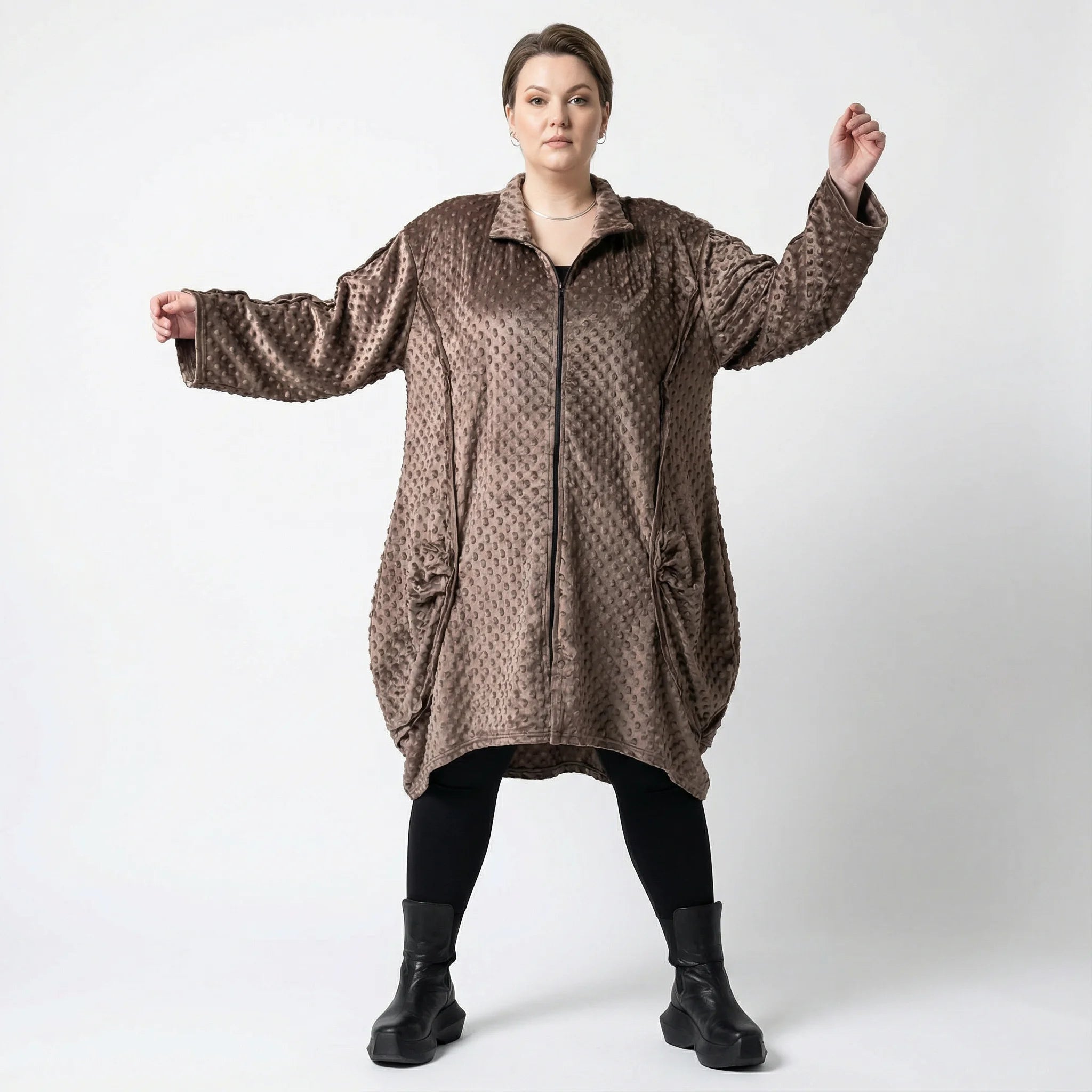  Ballonmantel von AKH Premium aus Materialmix, P1030.7179, Taupe, Punkte, Ausgefallen