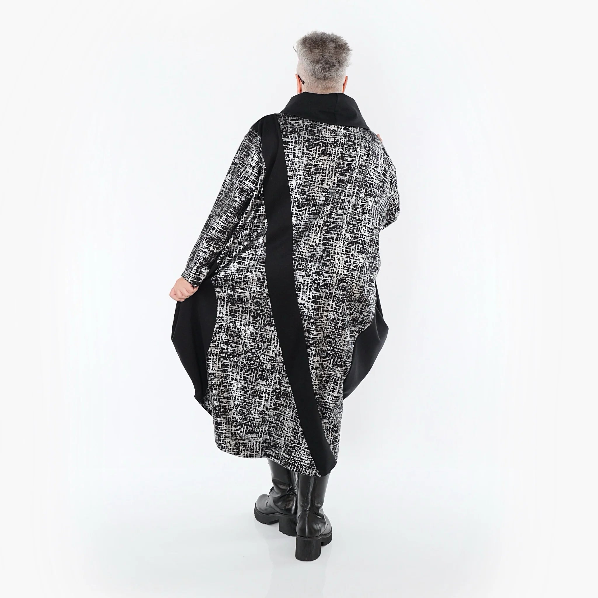  Ballonkleid von AKH Premium aus Viskose, P107158, Schwarz/Silber, Pinselstrich, Schick