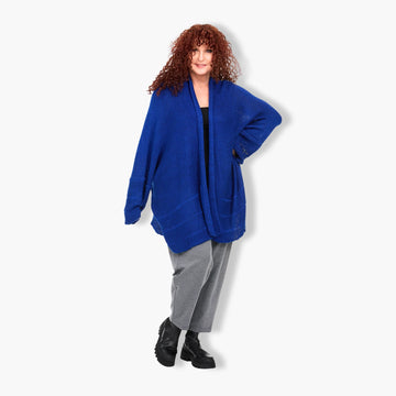  Ballonjacke in Kobaltblau - stilvolle Plus Size Damenmode für Herbst und Winter im lässigen Lagenlook