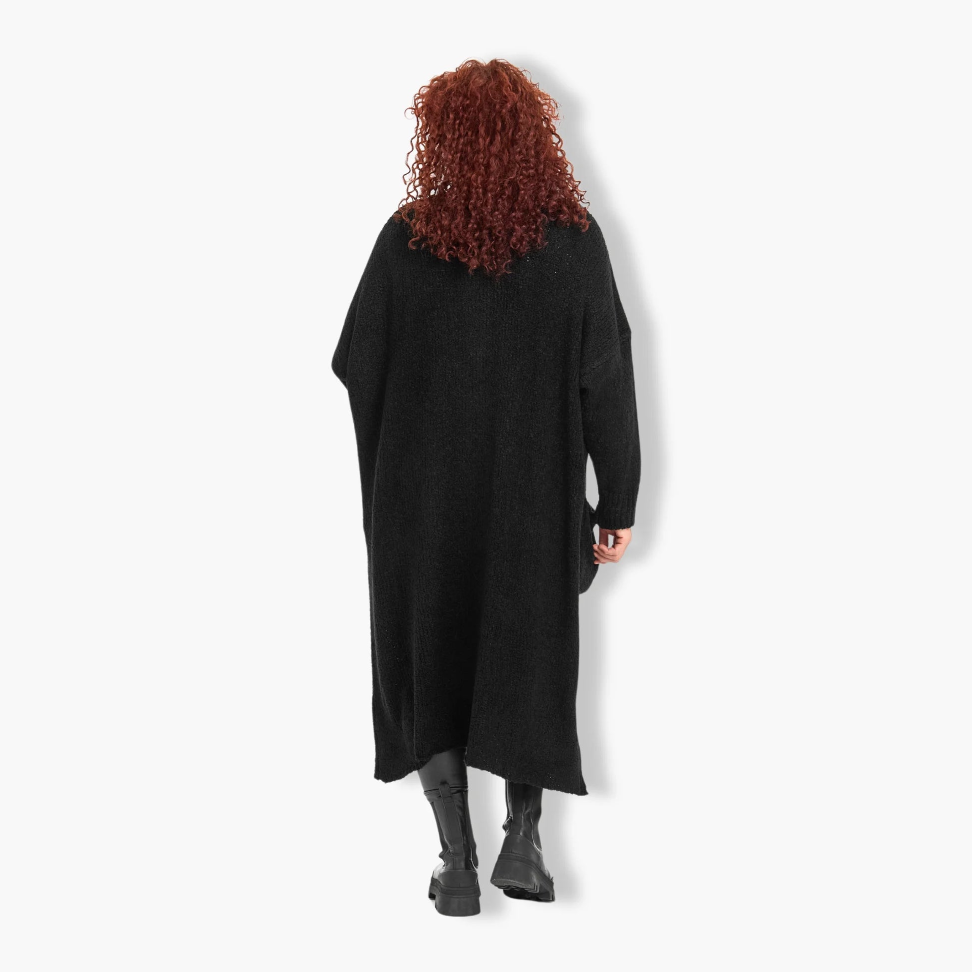  Stilvoller Oversize-Mantel aus weichem Bouclé in elegantem Schwarz für trendige Curvy-Looks