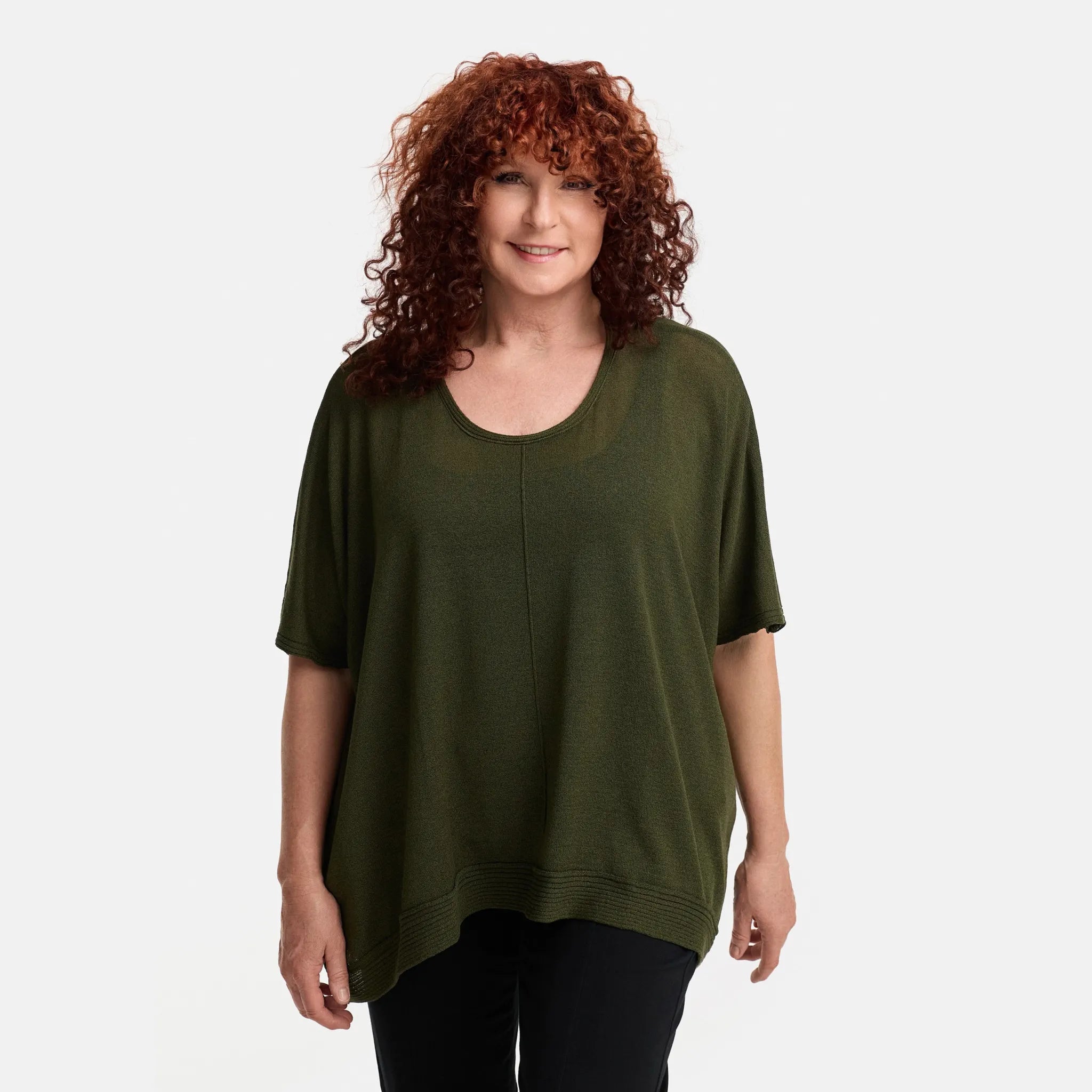  Amandine Pullover in kastiger Form, aus Viskose, A2803, Olive, Schick, Modern, Bequem