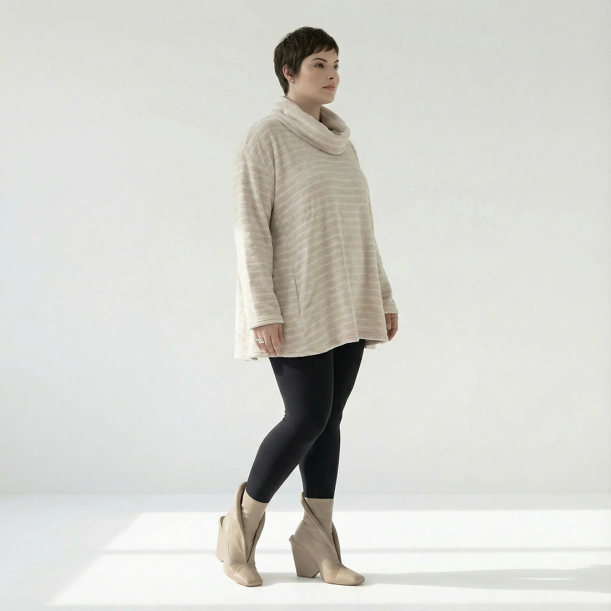  A-Form Bigshirt von AKH Fashion aus Materialmix, 1569.0593R, Beige/Weiß, Streifen, Schick