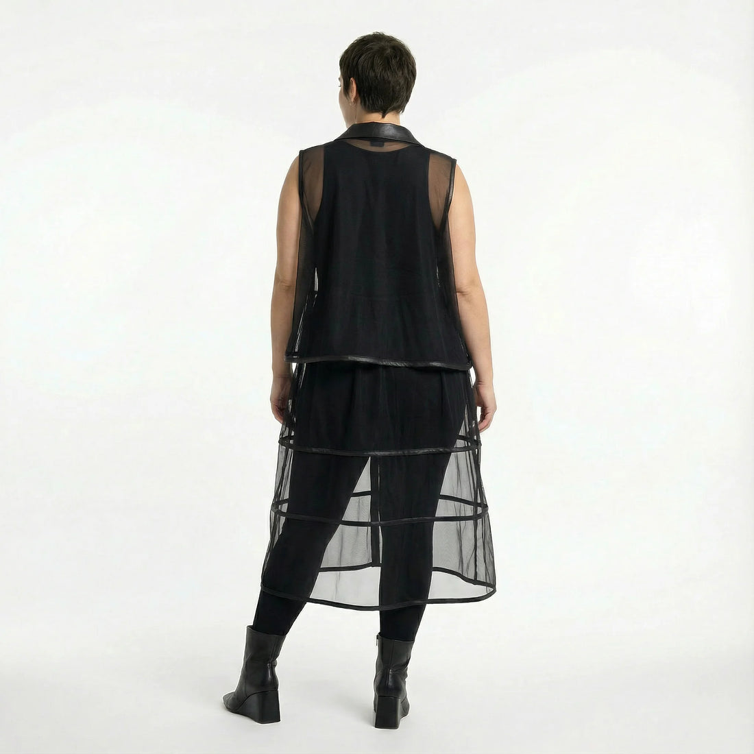 A-Form Weste von AKH Premium aus Materialmix, P1028.7120, Schwarz, Ausgefallen