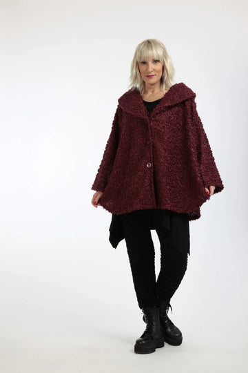  Stilvolle Jacke im Lagenlook aus flauschigem Boucle in elegantem Bordeaux für die kühle Jahreszeit