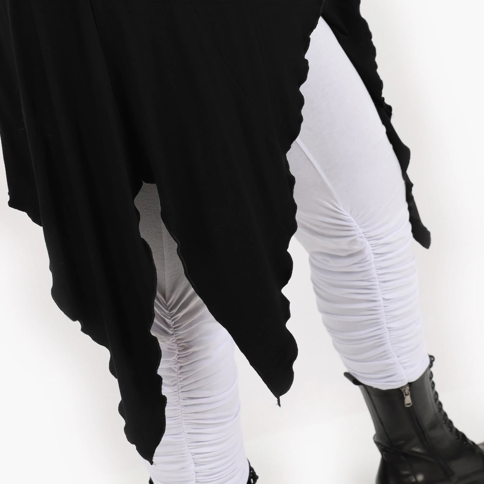  Zipfel Top von AKH Fashion aus Viskose, 1312.01975, Schwarz, Schick, Modern, Bequem