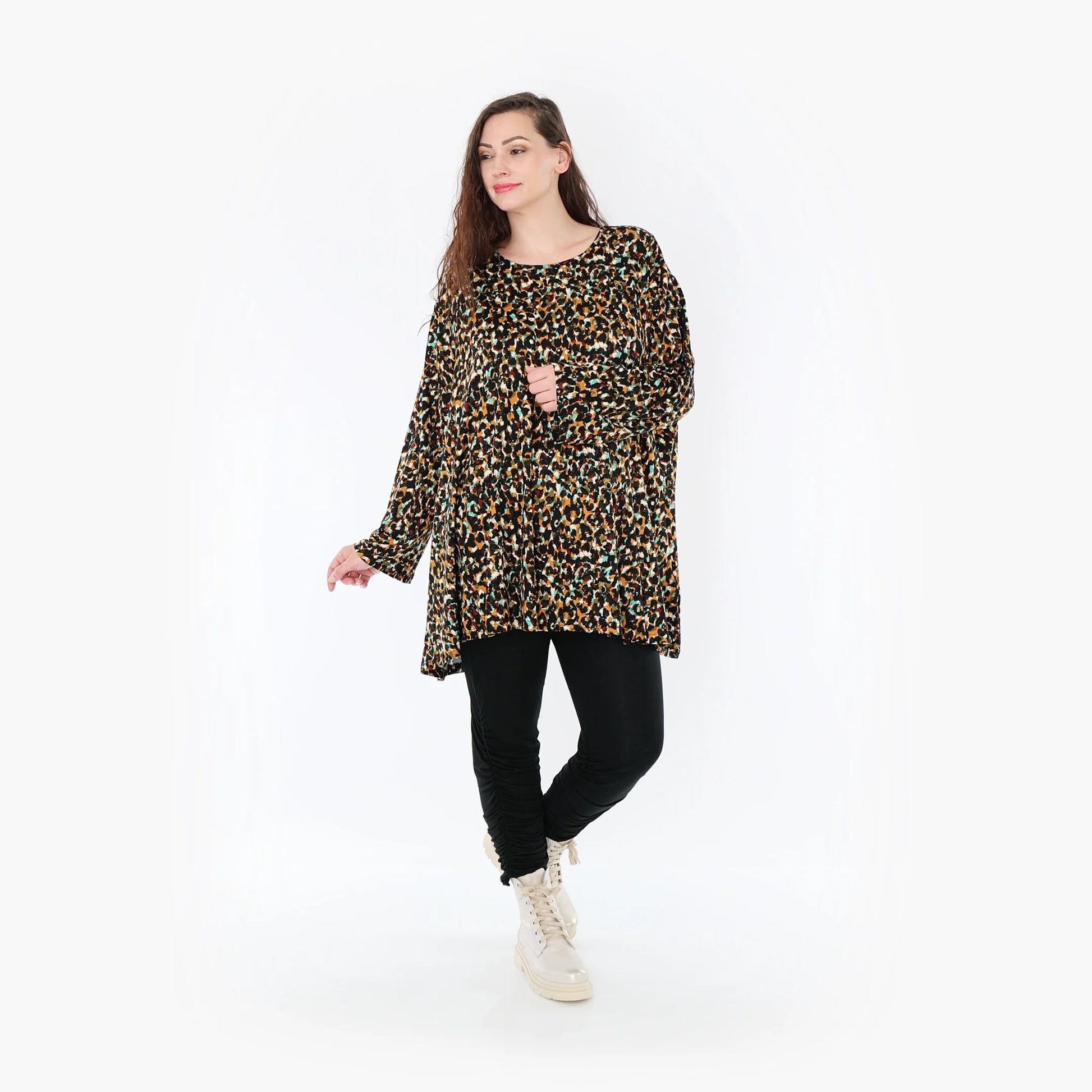  A-Form Shirt mit modernem Animal-Muster aus leichter Viskose für Plus Size und Curvy Fashion