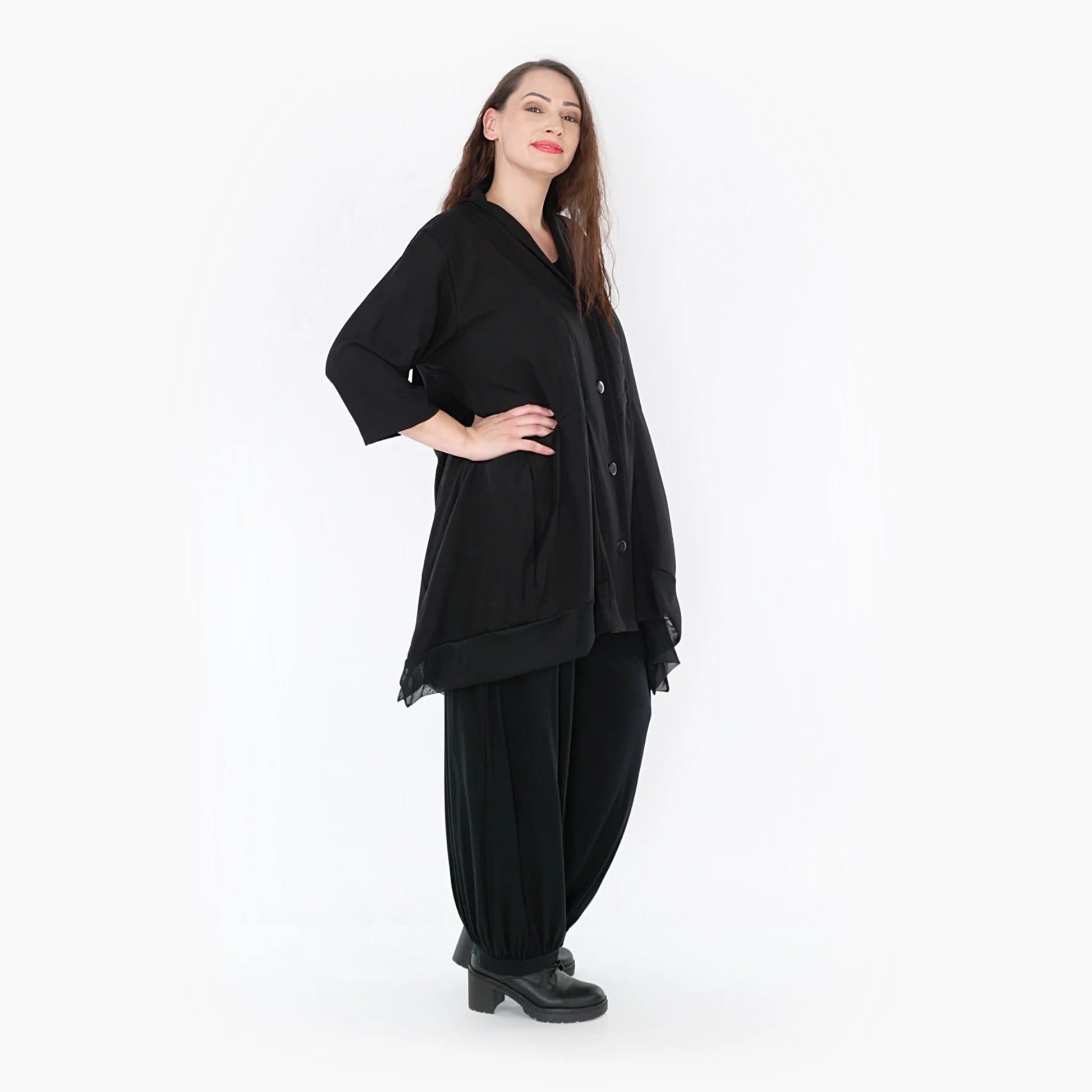  A-Form Jacke in elegantem Schwarz aus feinem Slinky-Material für perfekten Tragekomfort