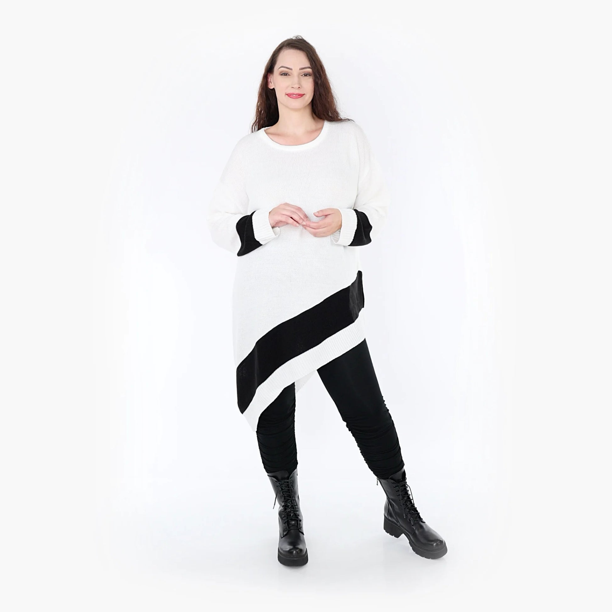  Bigshirt von AKH Fashion aus Baumwolle in asymmetrischer Form, 1343.02331, Weiß-Schwarz