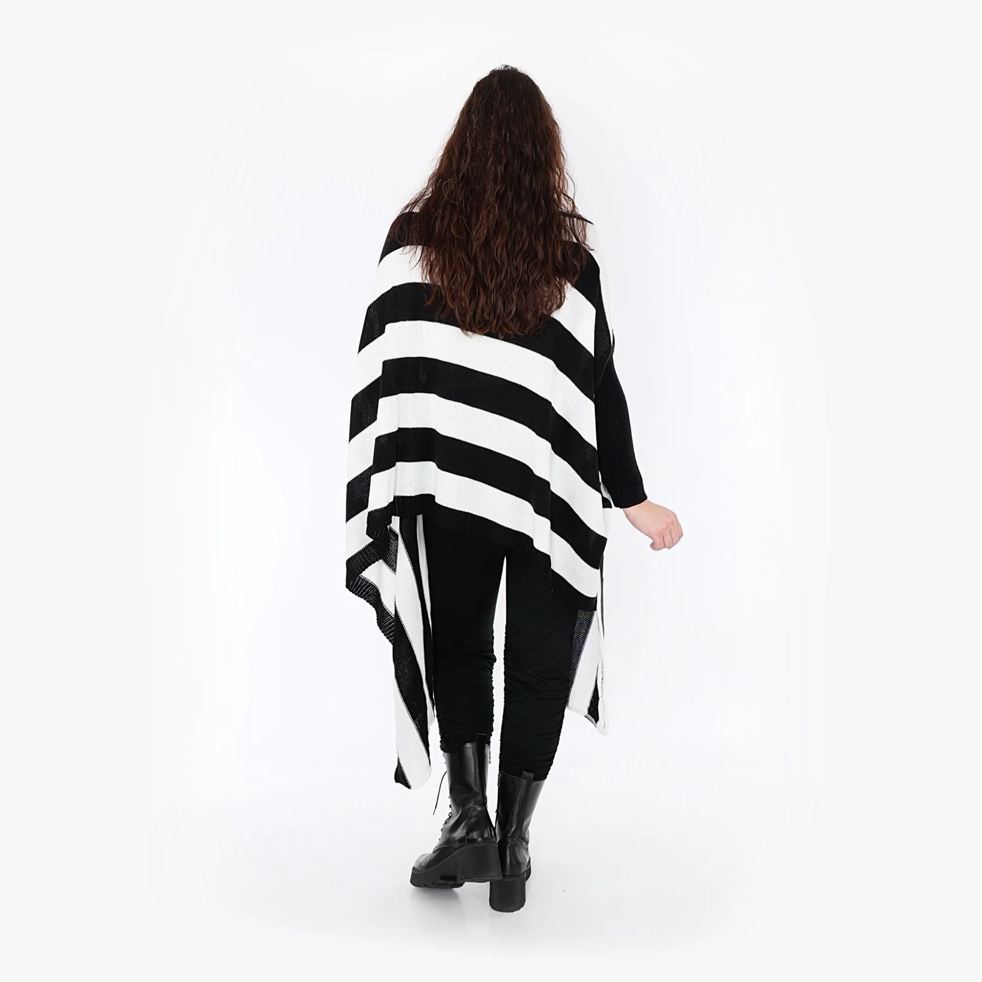  Bigshirt von AKH Fashion aus Baumwolle in asymmetrischer Form, 1343.02334, Schwarz-Weiß