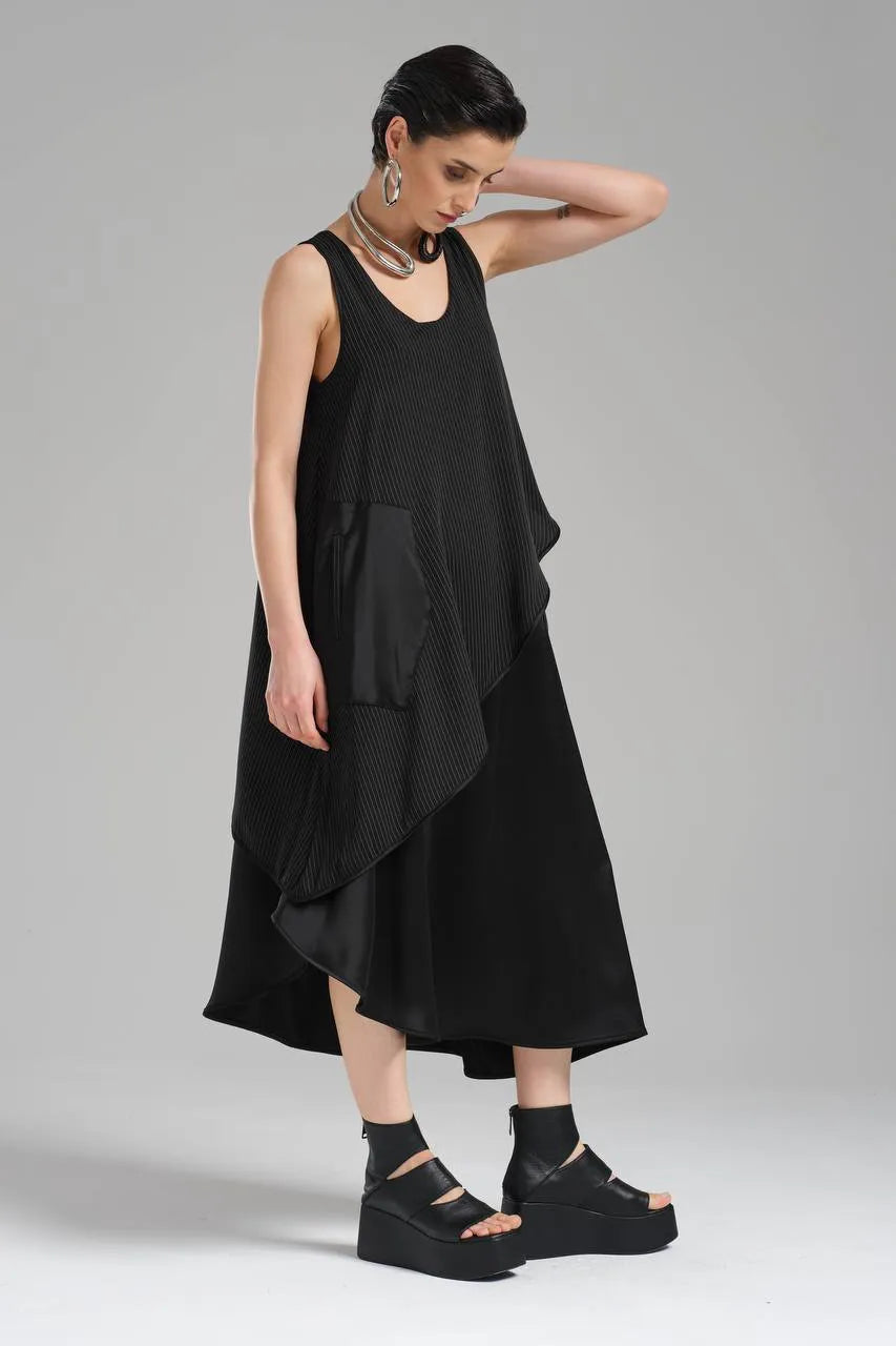  TW3 Kleid in asymmetrischer Form, aus Polyamid, 1202, Schwarz, Streifen, Ausgefallen