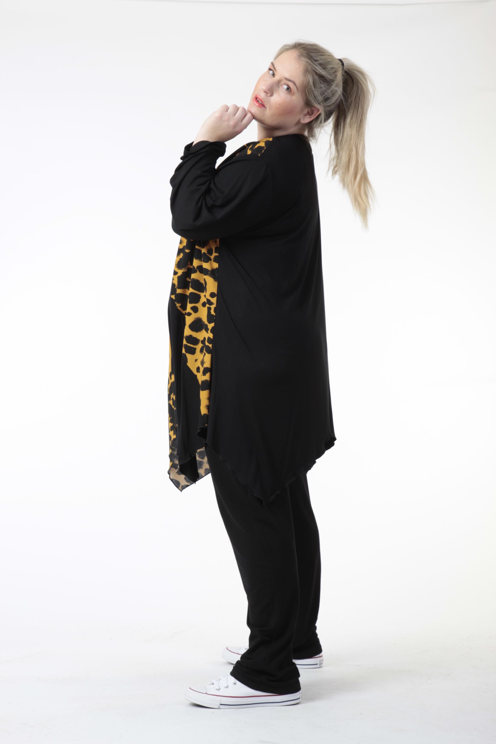  Zipfel Bigshirt von AKH Fashion aus Viskose, 0743.06725, Schwarz-Senf, Leopard, Ausgefallen