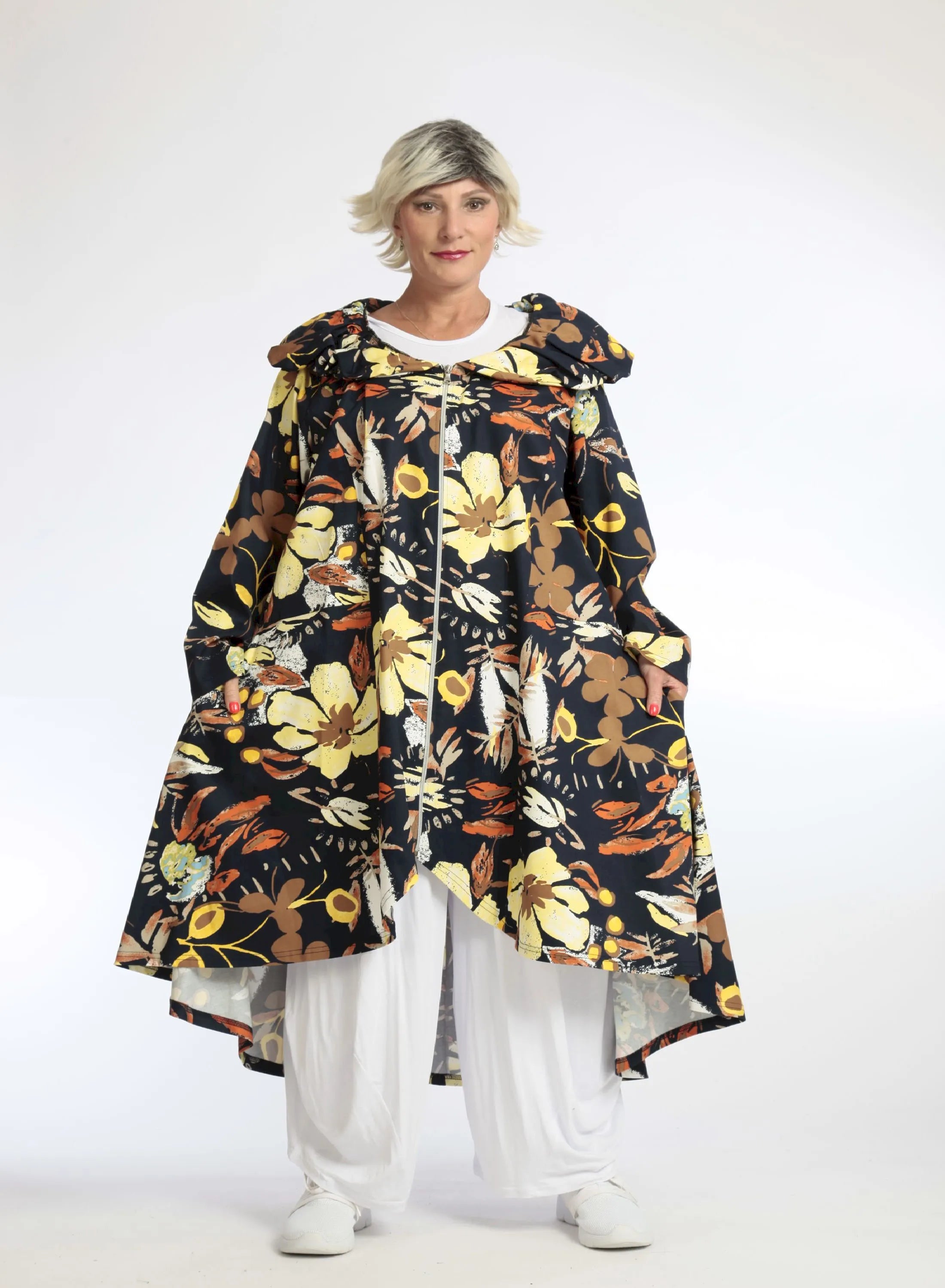  AKH Fashion Mantel in Vokuhila-Form, aus Baumwolle, 1059.01603, Dunkelblau, Blumen