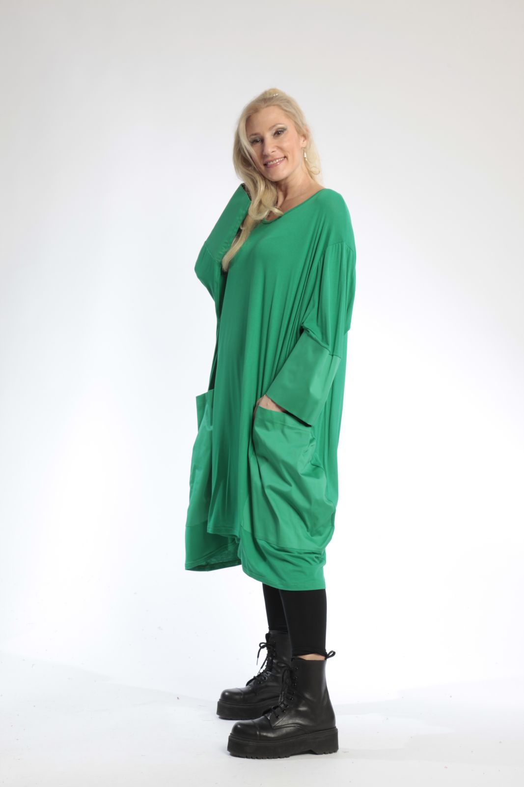  Bigshirt von AKH Fashion aus Viskose in gerader Form, 0802.06600, Grün, Unifarben, Schick