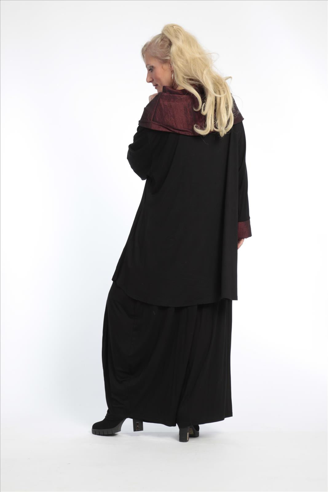  A-Form Bigshirt von AKH Fashion aus Materialmix, 0780.06760, Schwarz-Bordeaux, Ausgefallen