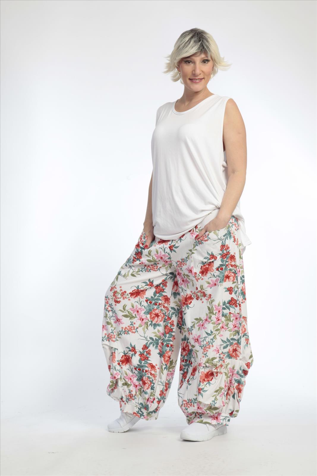  Ballonhose von AKH Fashion aus Materialmix, 0830.06770, Weiß, Blumen, Schick, Modern