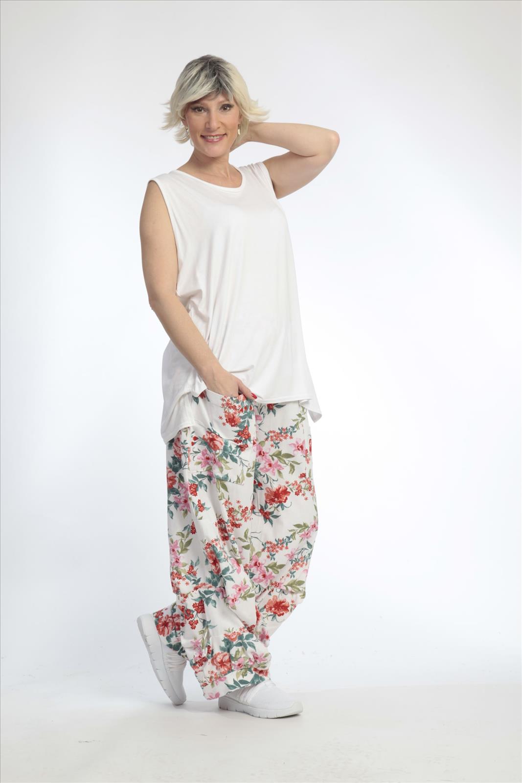  Ballonhose von AKH Fashion aus Materialmix, 0830.06770, Weiß, Blumen, Schick, Modern