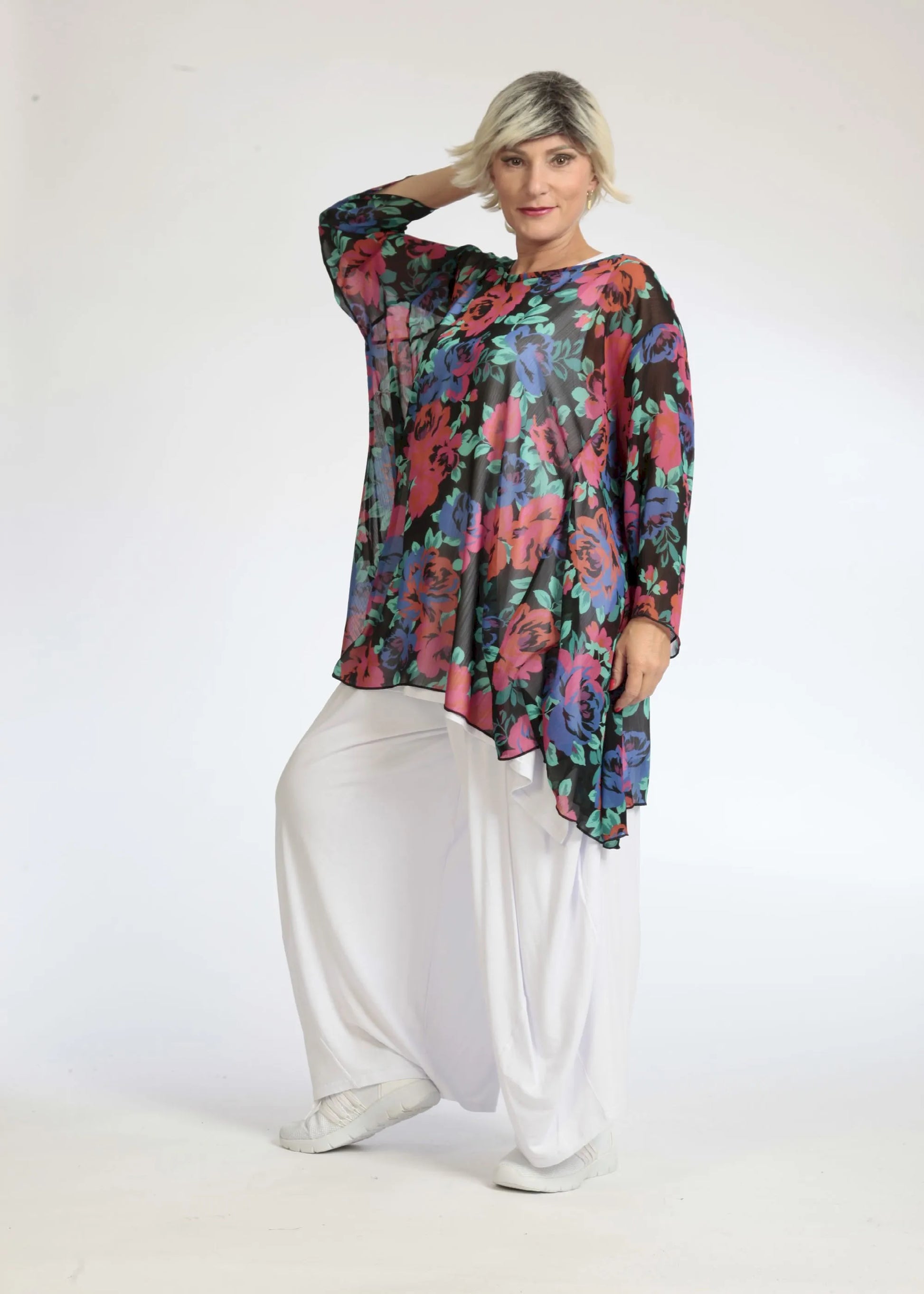  Luftiges A-Form Shirt im Blumenmuster Schwarz-Rot-Blau für Lagenlook ideal für Plus Size