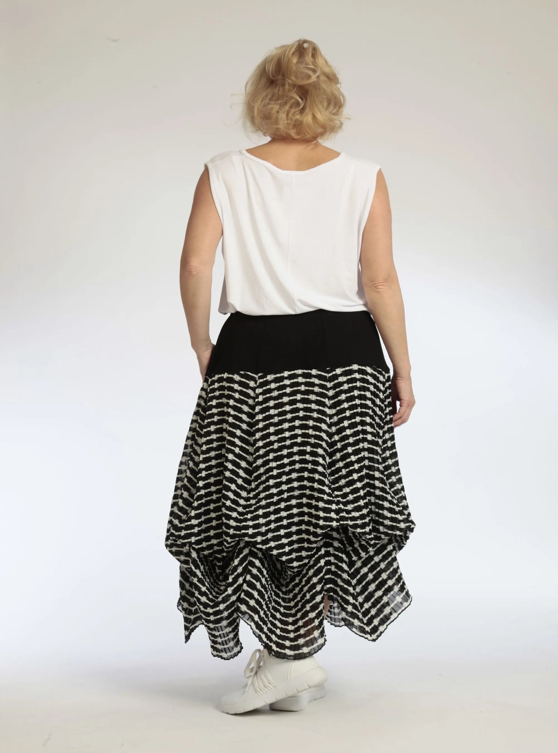  Schicker Plus Size Ballonrock im Plissee-Design mit elastischem Bund und trendigem Schwarz-Weiß-Muster