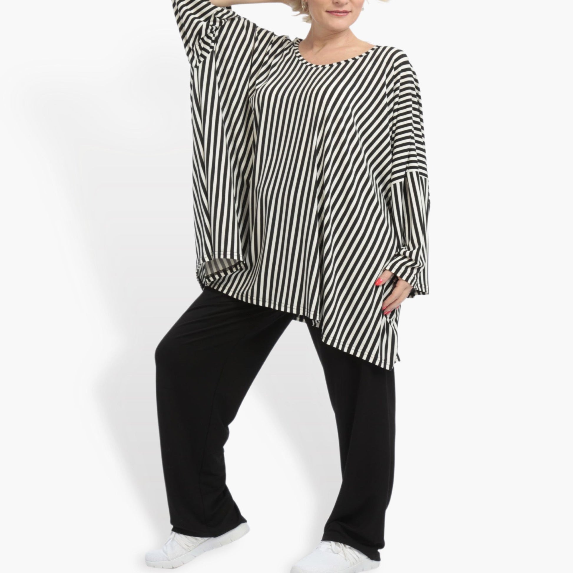  Oversized Shirt mit stilvollem Schwarz-Weiß-Streifenmuster, 3/4-Ärmel und Rundhalsausschnitt in Plus Size