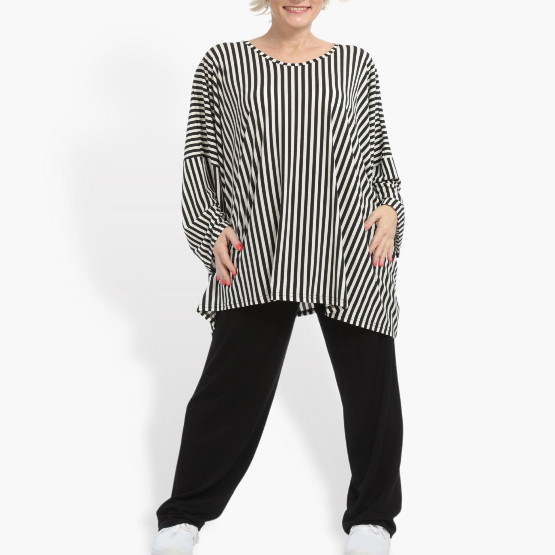  Oversized Shirt mit stilvollem Schwarz-Weiß-Streifenmuster, 3/4-Ärmel und Rundhalsausschnitt in Plus Size