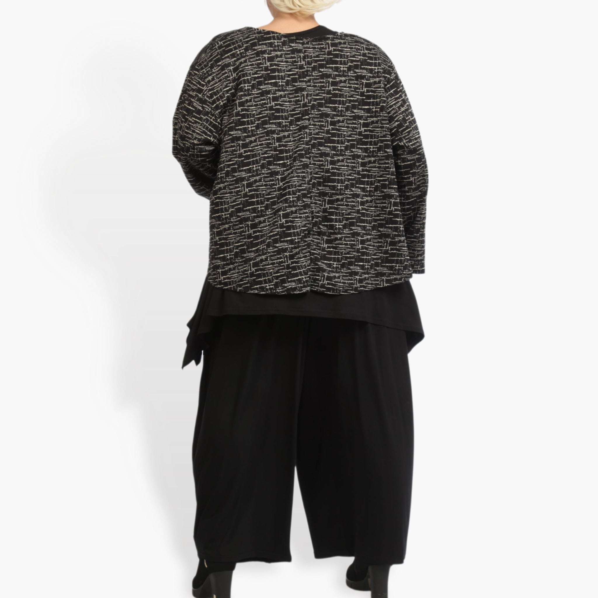  AKH Fashion Jacke in gerundeter Form, aus Materialmix, 0926.00130, Schwarz-Ekru, Grafik