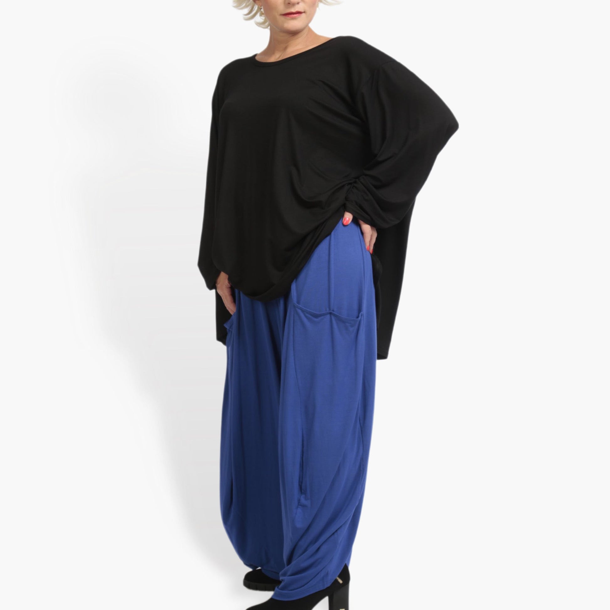  Ballonhose aus luftigem Viskose-Mix in elegantem Blau für bequemes Plus Size Fashion Erlebnis