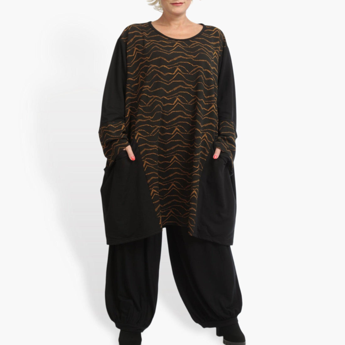  Bigshirt von AKH Fashion aus Viskose in gerader Form, 0932.06660, Schwarz-Cognac, Ausgefallen